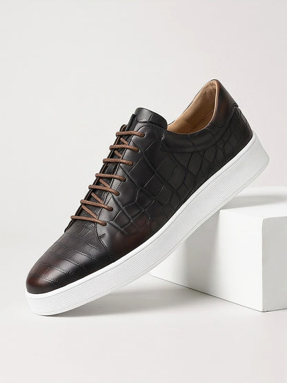 The Belgravia Leather Lace-Up - Black - closeup