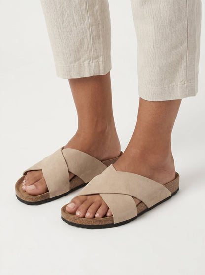TOE CROSS SANDALS