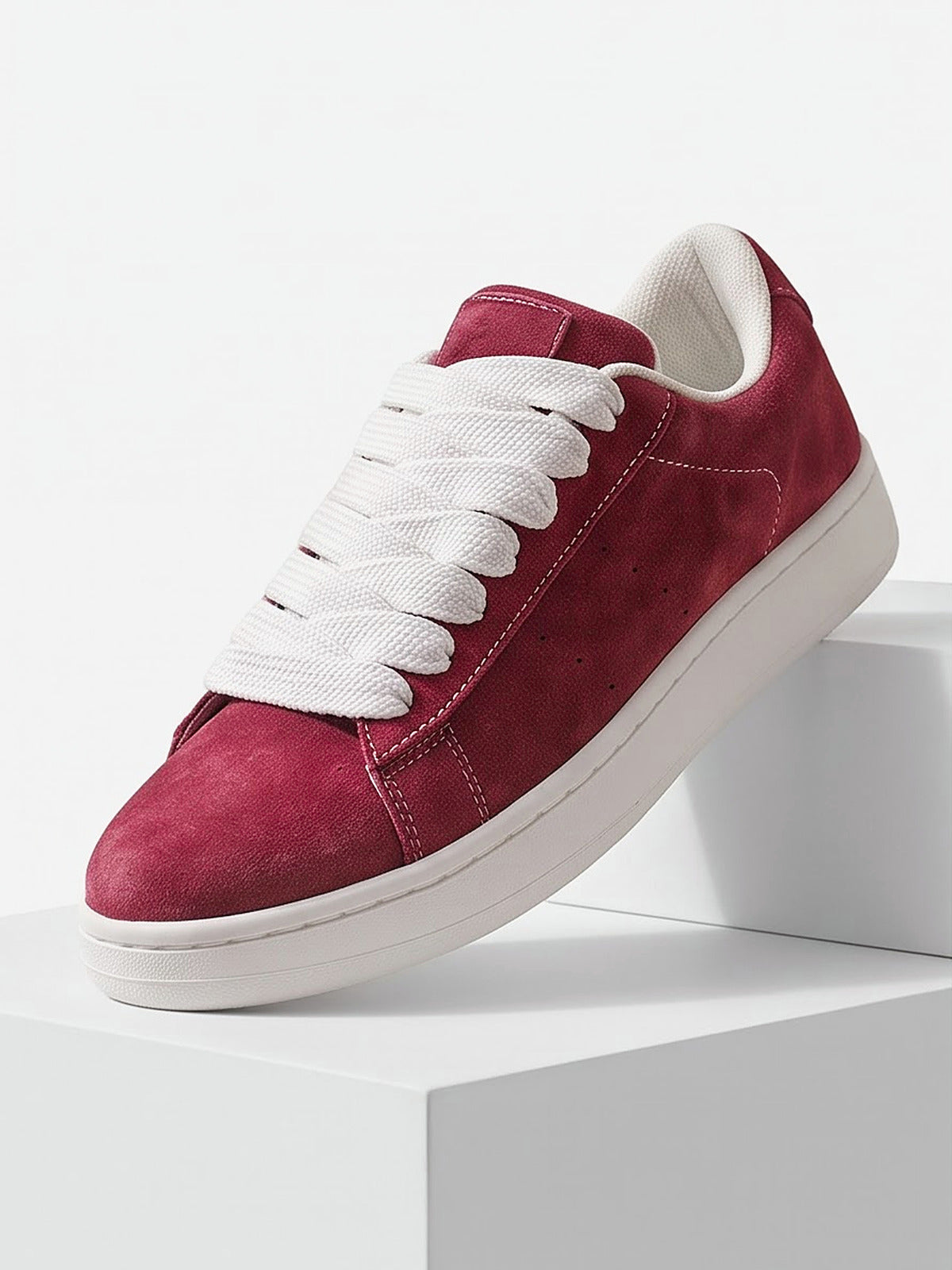 the-geneva-leather-sneaker-burgundy-3-closeup