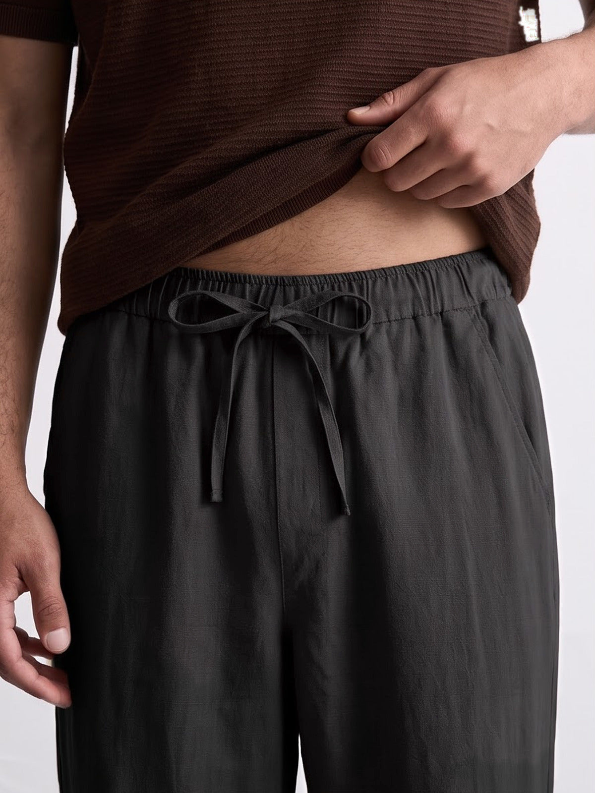 the-positano-linen-blend-trousers-black-3-closeup