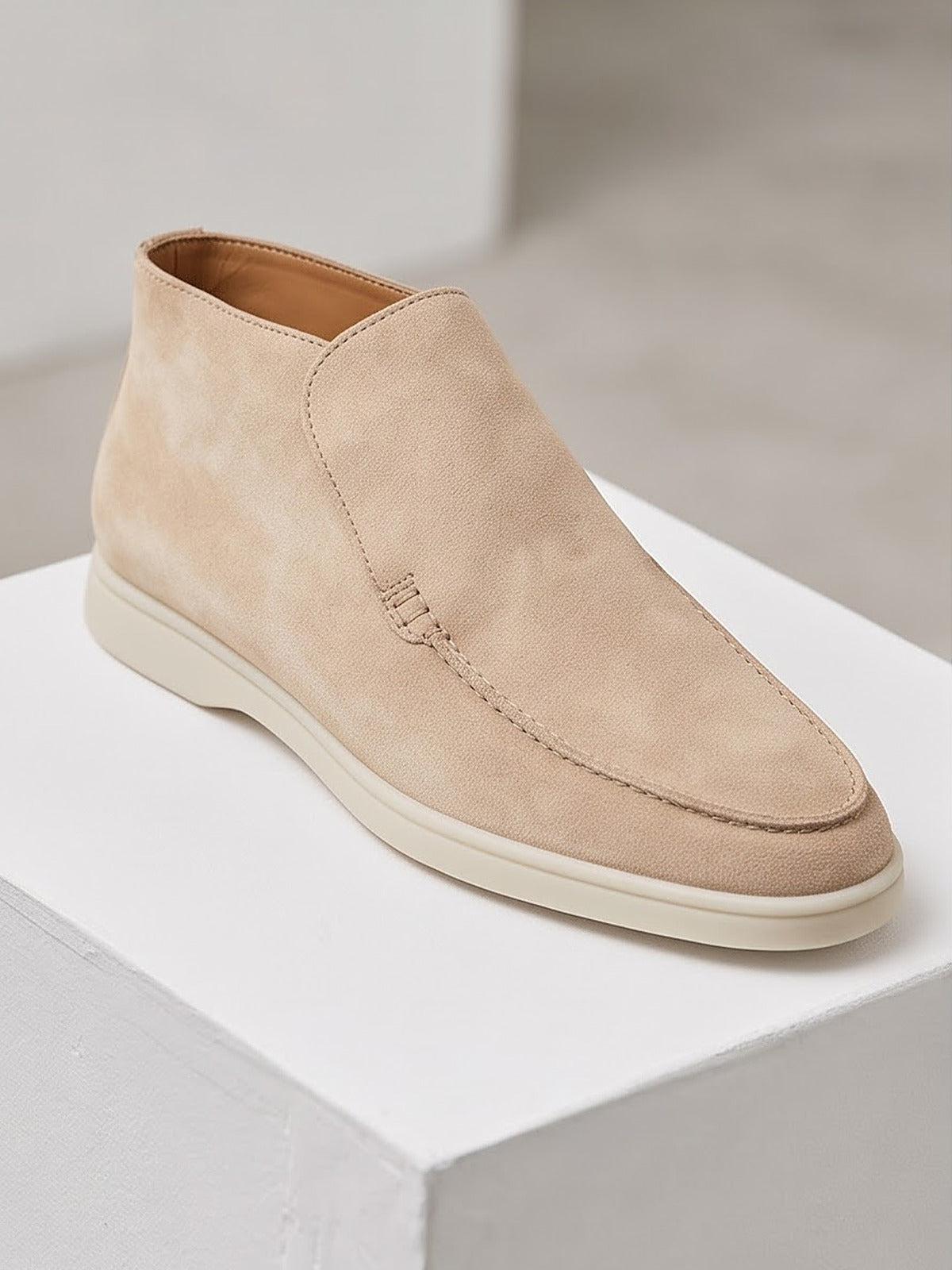 windsor-suede-loafer-beige-3-closeup